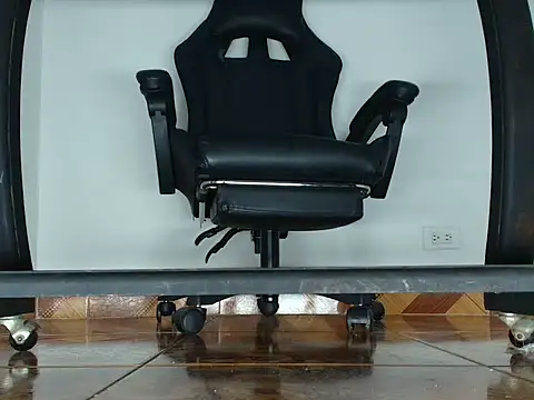 alphacashmaster8's cam snapshot