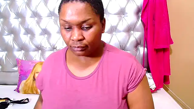 missboobsxx's cam snapshot