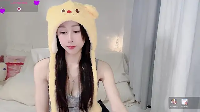 Fayebae_11's cam snapshot