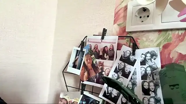 Milayouknow's cam snapshot