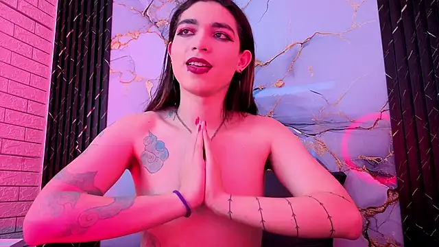 MaeveKuro live sex cam
