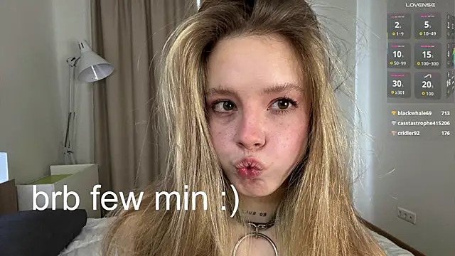 TiffinyMergist live sex cam