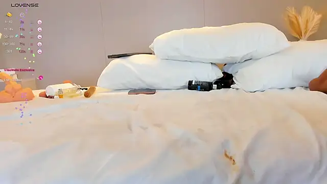 Isabella_Daniell's cam snapshot