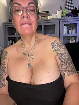 dieseldame1313 live sex cam