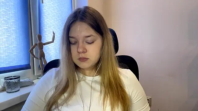 TomikoPfau's cam snapshot