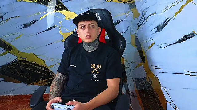 Kevin22_222's cam snapshot