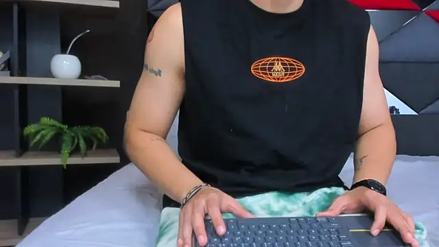 Tobias_Vega's cam snapshot