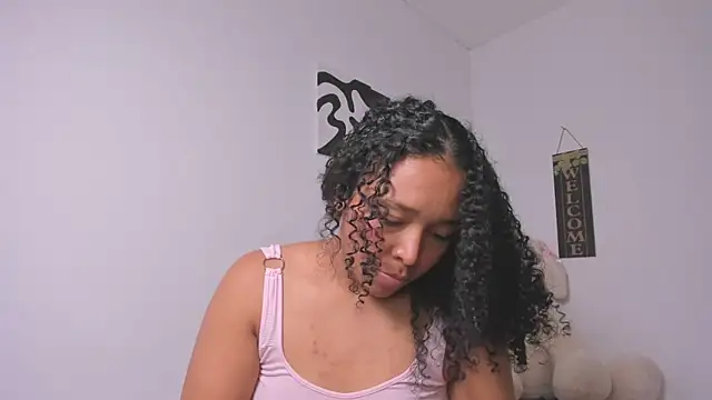 Nia13's cam snapshot