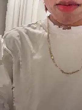 Ethangh001's cam snapshot