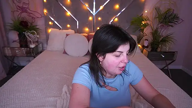 MirandaWong live sex cam