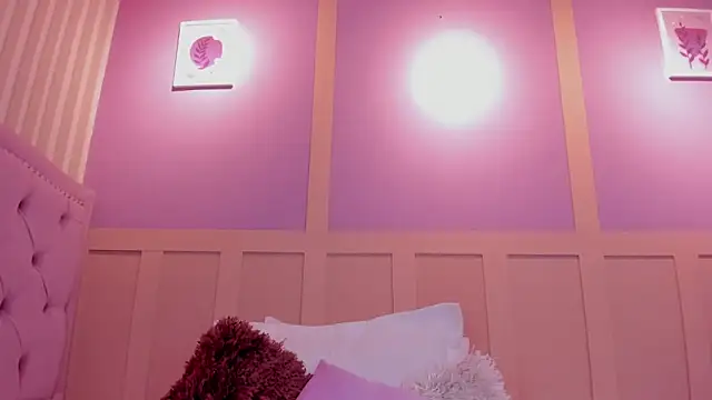 LilithAllenn's cam snapshot