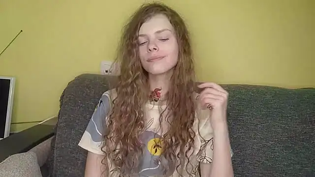 RayaNenlia's cam snapshot