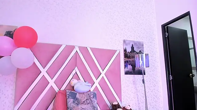 aniemorningstar's cam snapshot