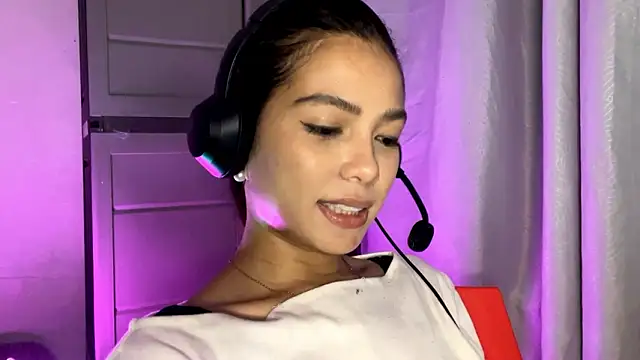 ConstancePorrini live sex cam