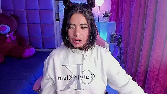 liany_taylor's cam snapshot