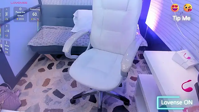 SiaFoxx_'s cam snapshot