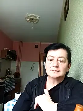 GypsiQueen2's cam snapshot