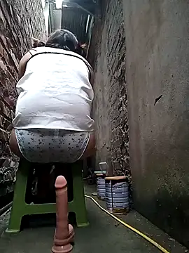 July-Asian's cam snapshot