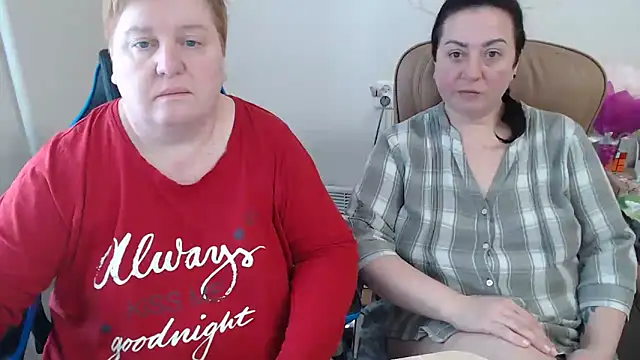 Bertie_Adeline's cam snapshot