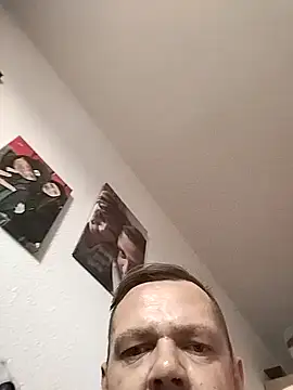 bigdicksperm83's cam snapshot