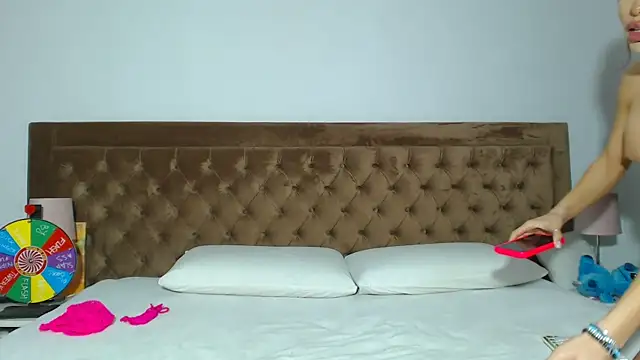 Aylinhoney08's cam snapshot