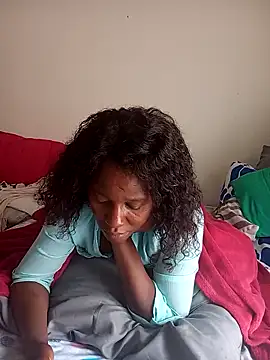 sluttylaura21 live sex cam