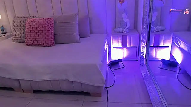 im_ariana_'s cam snapshot