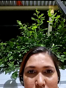 bar-mother19's cam snapshot