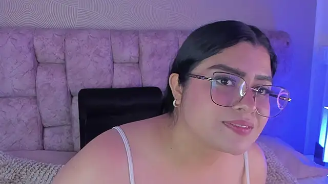 Emilyboobss live sex cam
