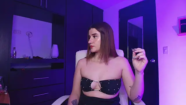 TinaJonnes_ live sex cam