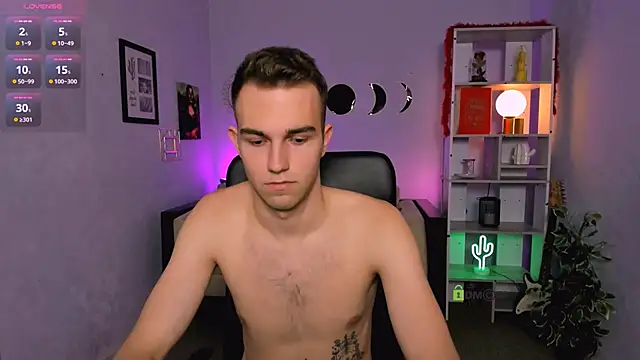 astren_villo live sex cam