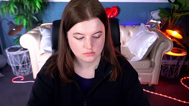 KristiFoxy live sex cam