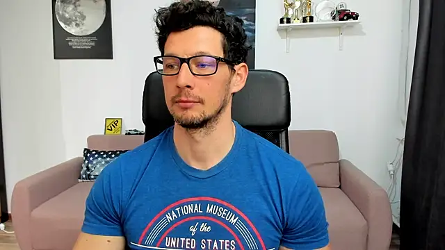 BrutusK08 live sex cam