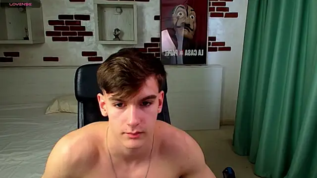 BradyFlint live sex cam