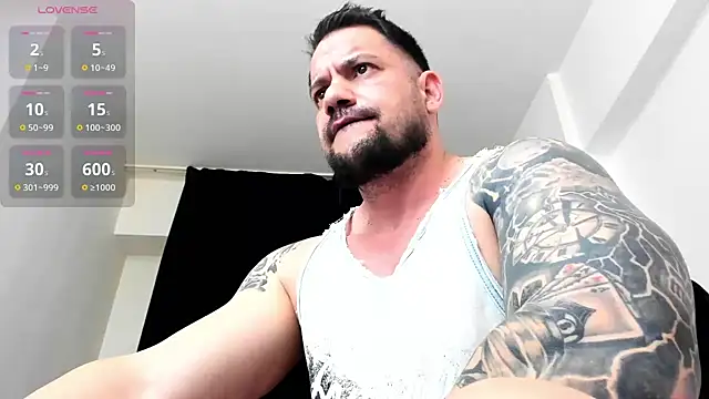 musclemonster31 live sex cam