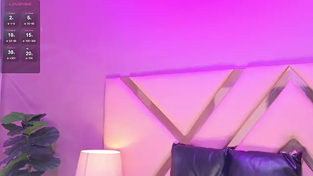 MalaikaBrown live sex cam