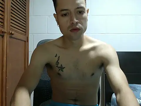 dimitriquiet05 live sex cam