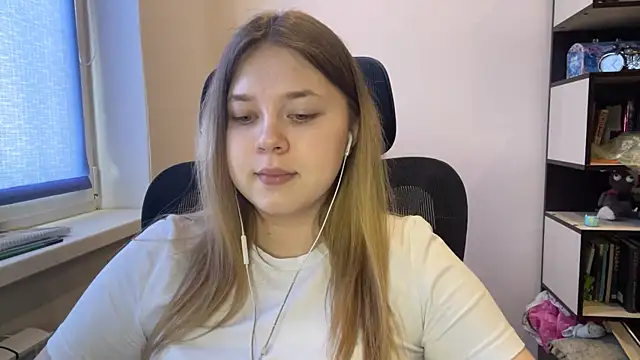 TomikoPfau's cam snapshot