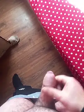 bajoderx585Oregano's cam snapshot