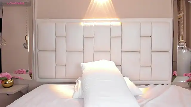 LunnaBlake's cam snapshot