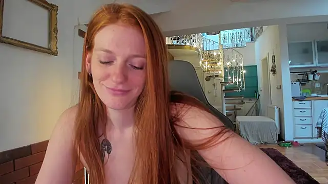 Aliceginger99's cam snapshot