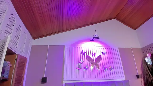 chantall1375's cam snapshot