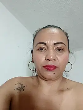 agatha_sluttylatina's cam snapshot