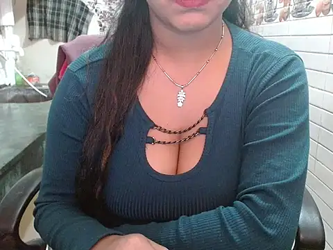 LovingPihu's cam snapshot