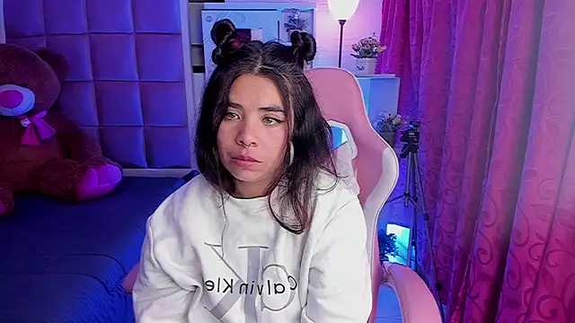 liany_taylor's cam snapshot