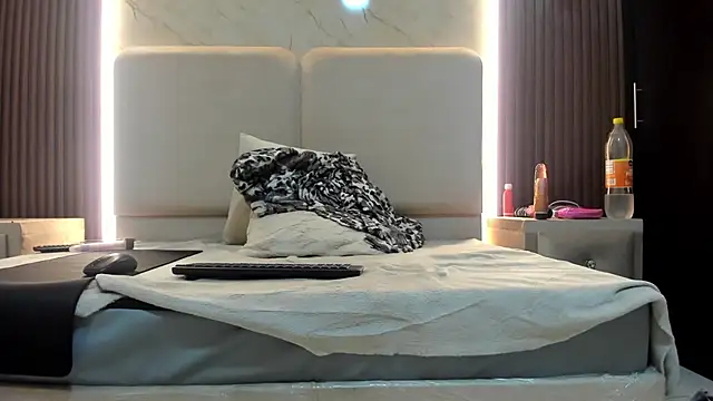 PalomaAguilarx69's cam snapshot