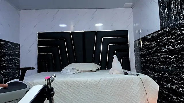 Ladyy_Scarlett live sex cam