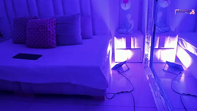 im_ariana_'s cam snapshot