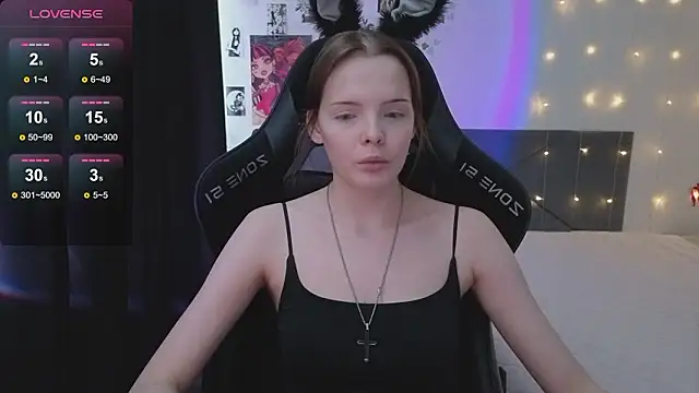 Luna_Navy's cam snapshot