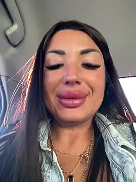 RuslanaXX live sex cam